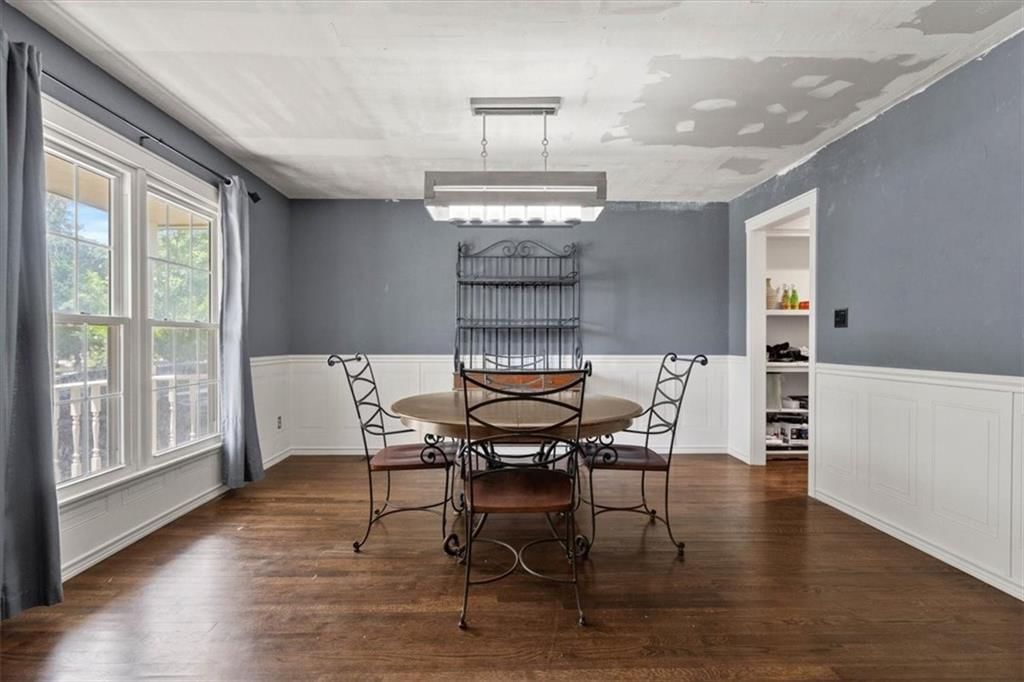 15320 W 92nd Place — photo 2