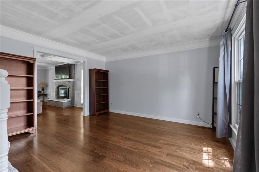 15320 W 92nd Place — photo 4