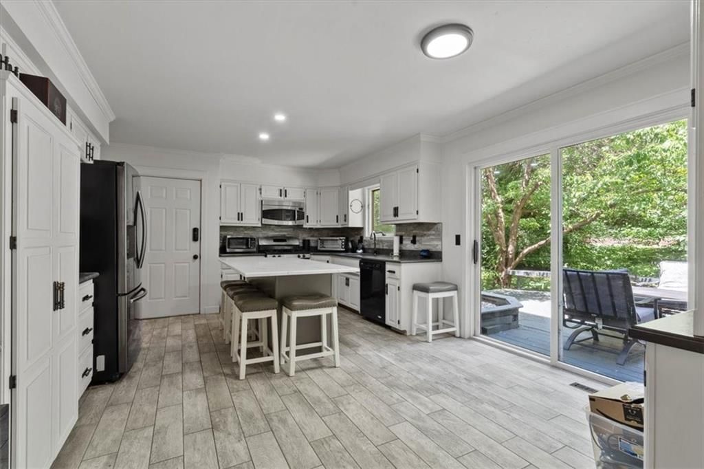 15320 W 92nd Place — photo 10