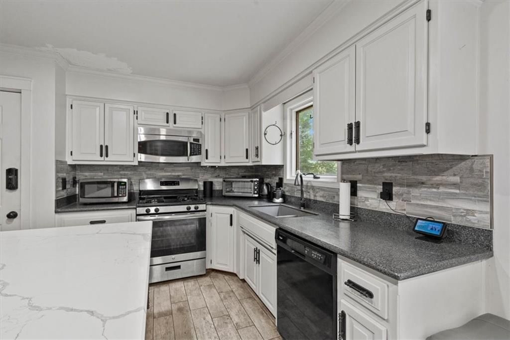 15320 W 92nd Place — photo 12