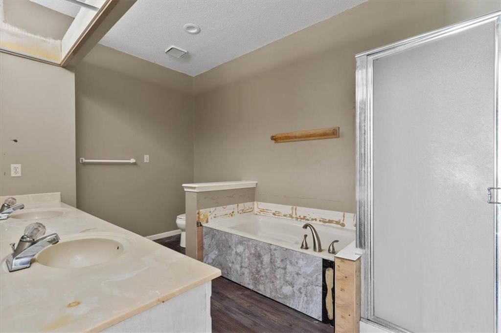 15320 W 92nd Place — photo 18