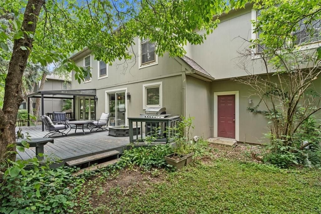 15320 W 92nd Place — photo 27