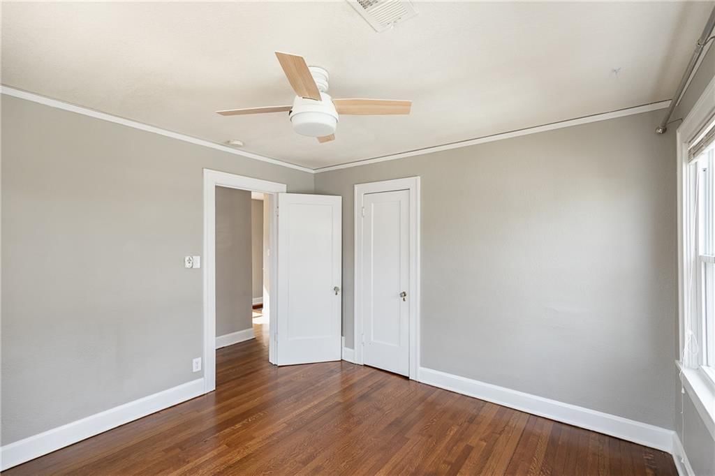 5827 Cherry Street — photo 25