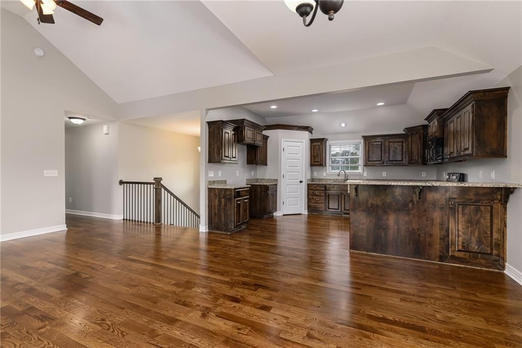 15418 Meyer Drive — photo 4