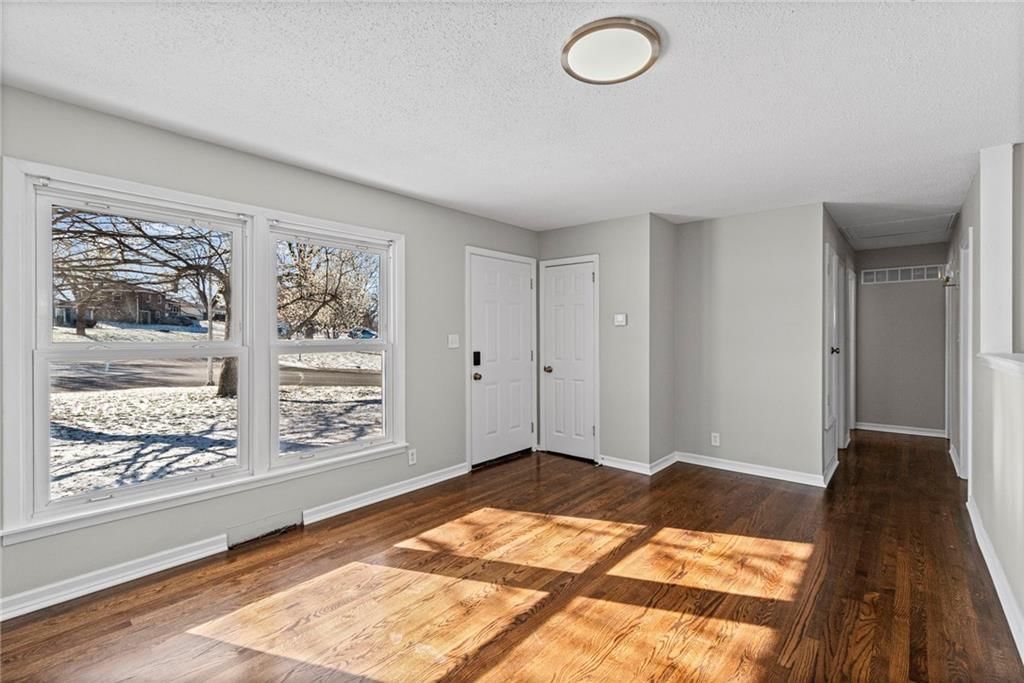 1508 NE Shady Lane Drive — photo 4