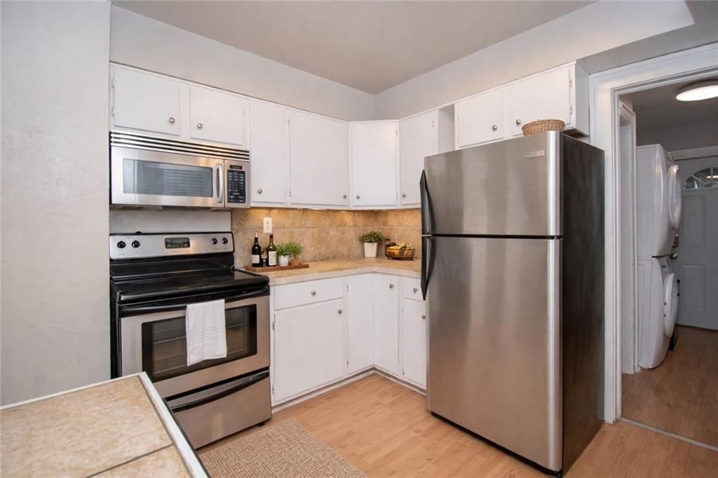 5331 Charlotte Street — photo 9