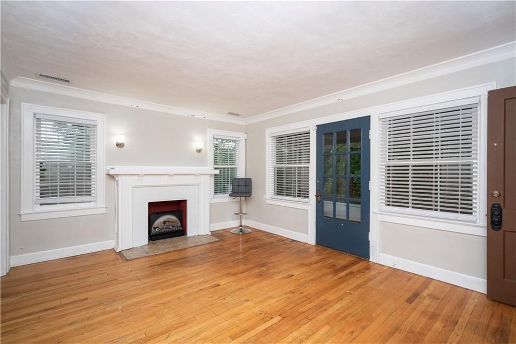 5331 Charlotte Street — photo 16