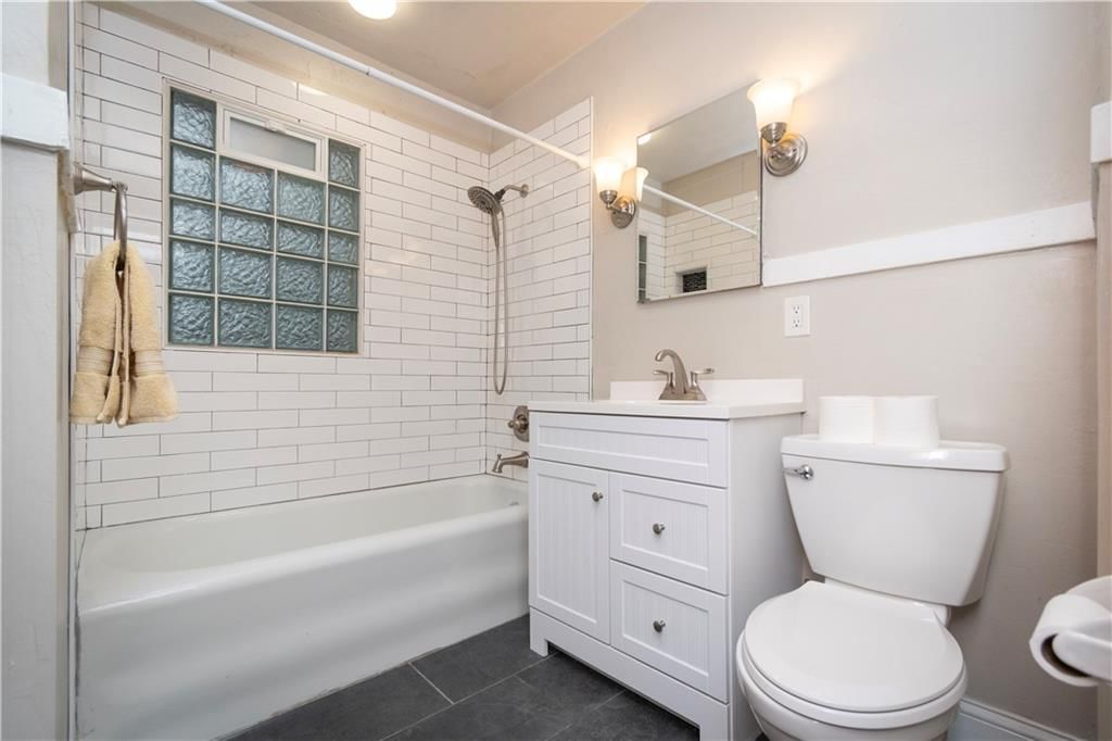 5331 Charlotte Street — photo 26