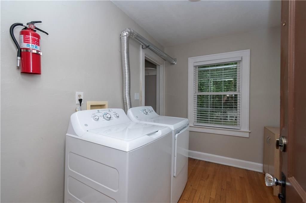 5331 Charlotte Street — photo 27