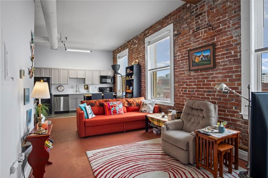 509 Delaware Street — photo 2