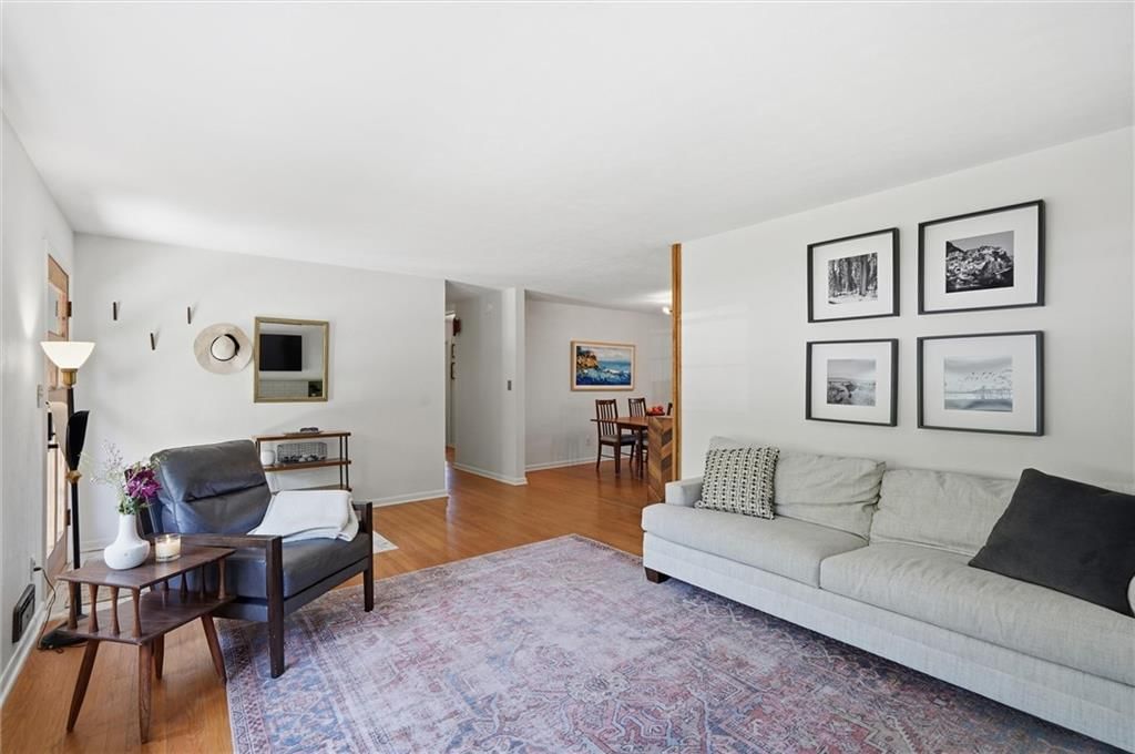 1104 W 93rd Street — photo 9