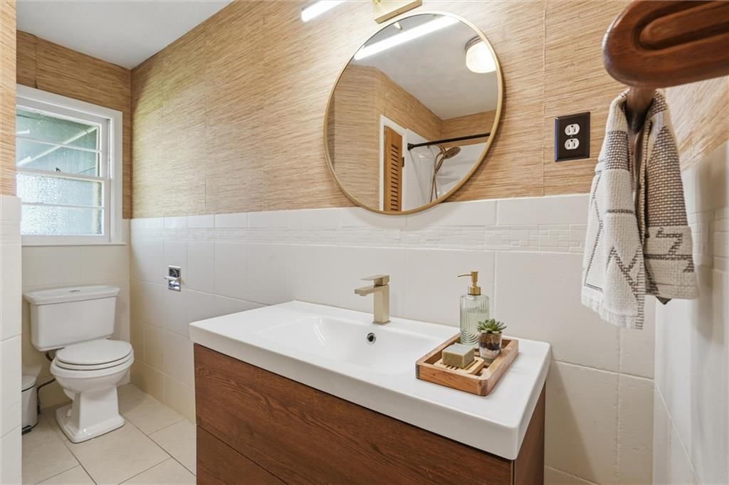 1104 W 93rd Street — photo 24
