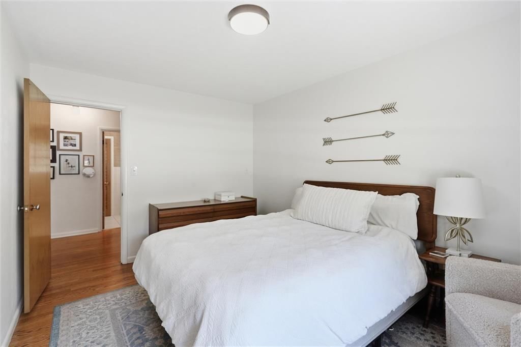 1104 W 93rd Street — photo 28