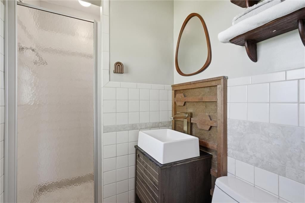 1104 W 93rd Street — photo 29