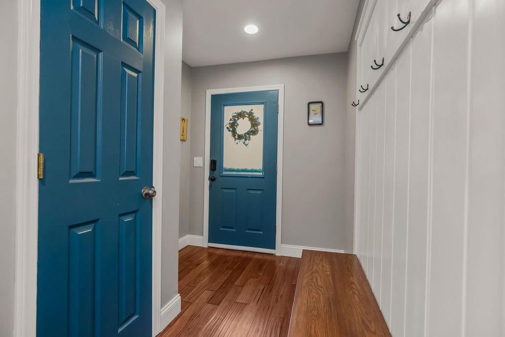 4906 NW Barry Road — photo 2