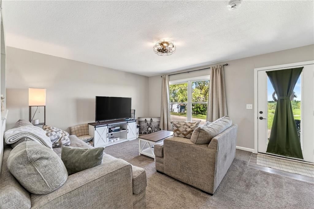 1715 Karlton Way — photo 5