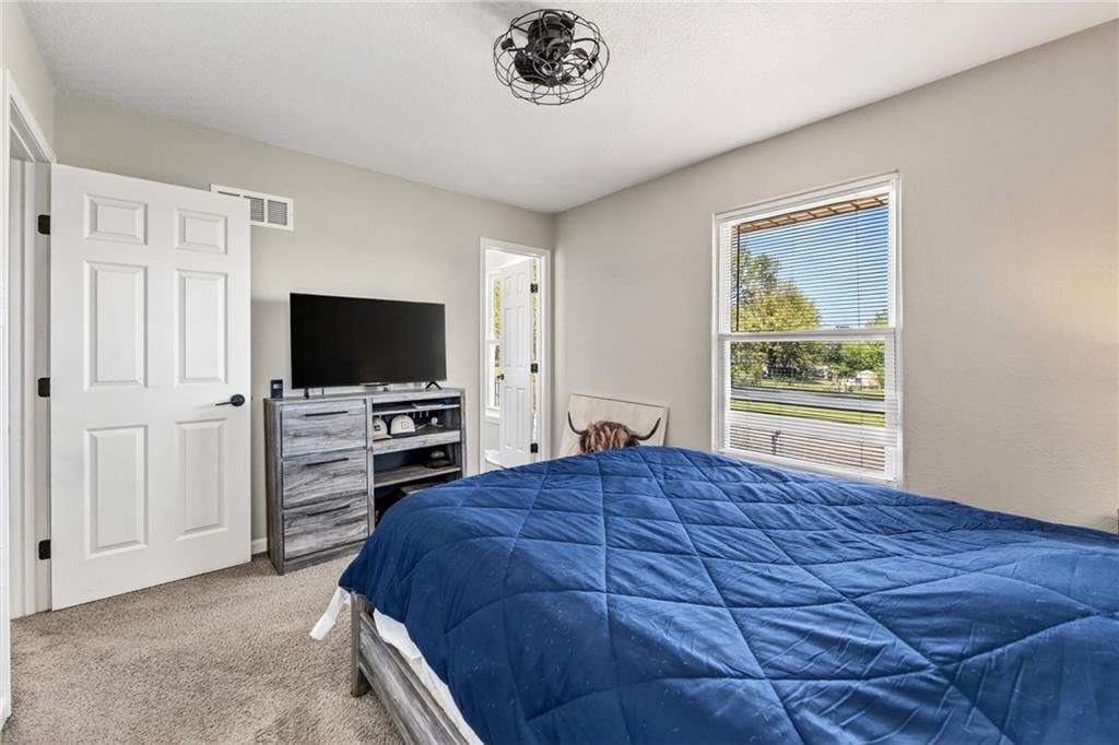 1715 Karlton Way — photo 12