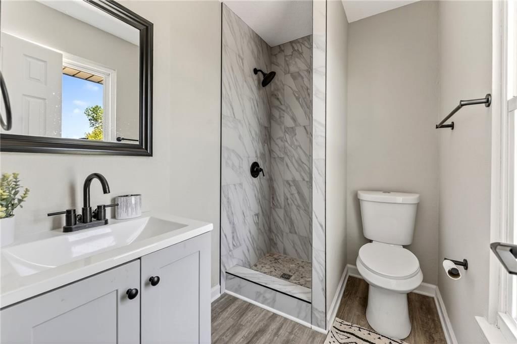 1715 Karlton Way — photo 13