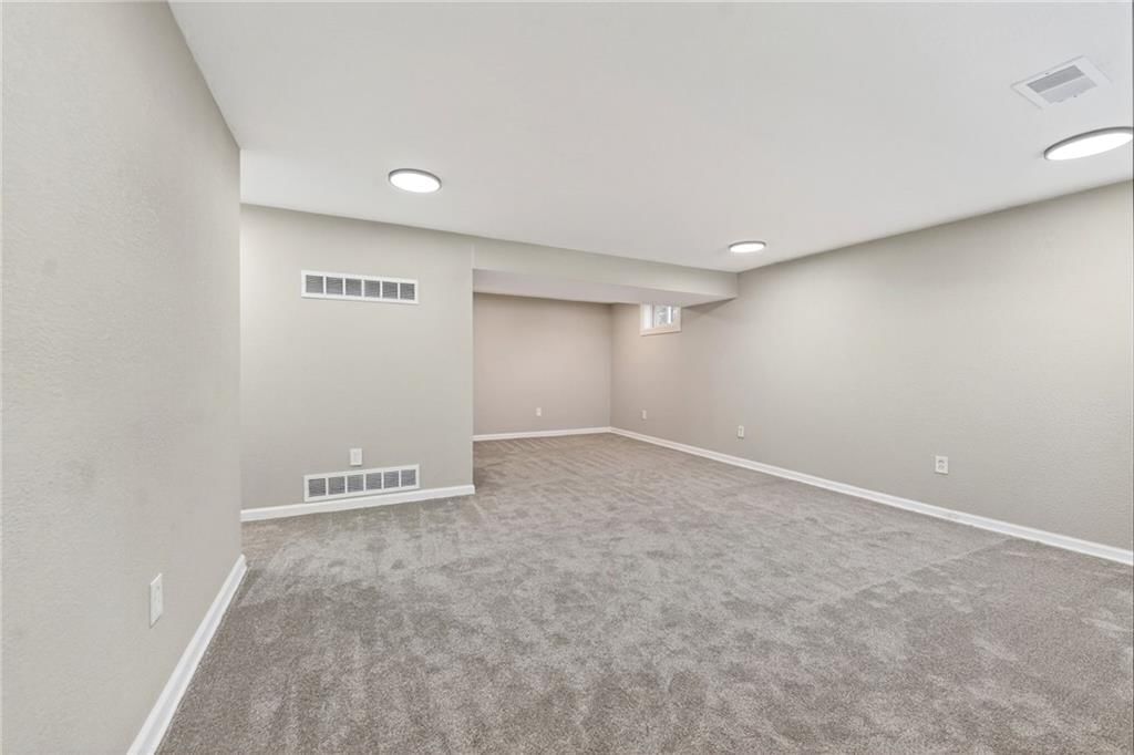 1715 Karlton Way — photo 18