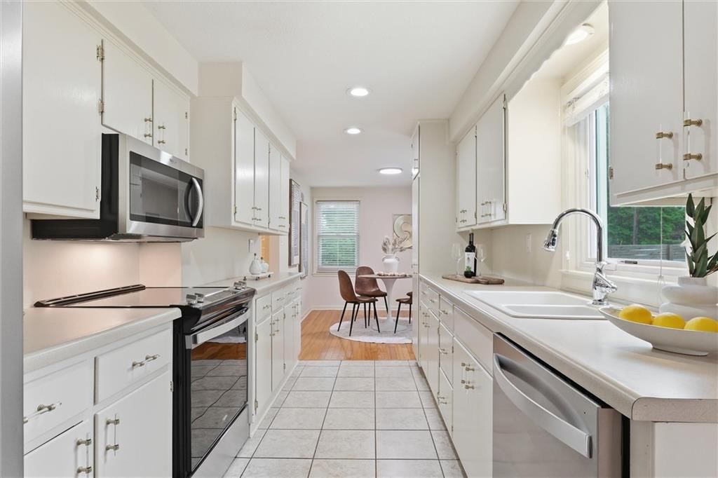3901 W 73rd Terrace — photo 15