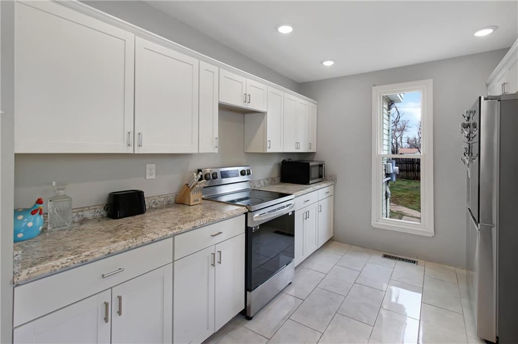 1710 Morgan Avenue — photo 11