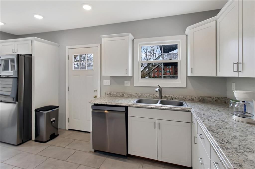 1710 Morgan Avenue — photo 12