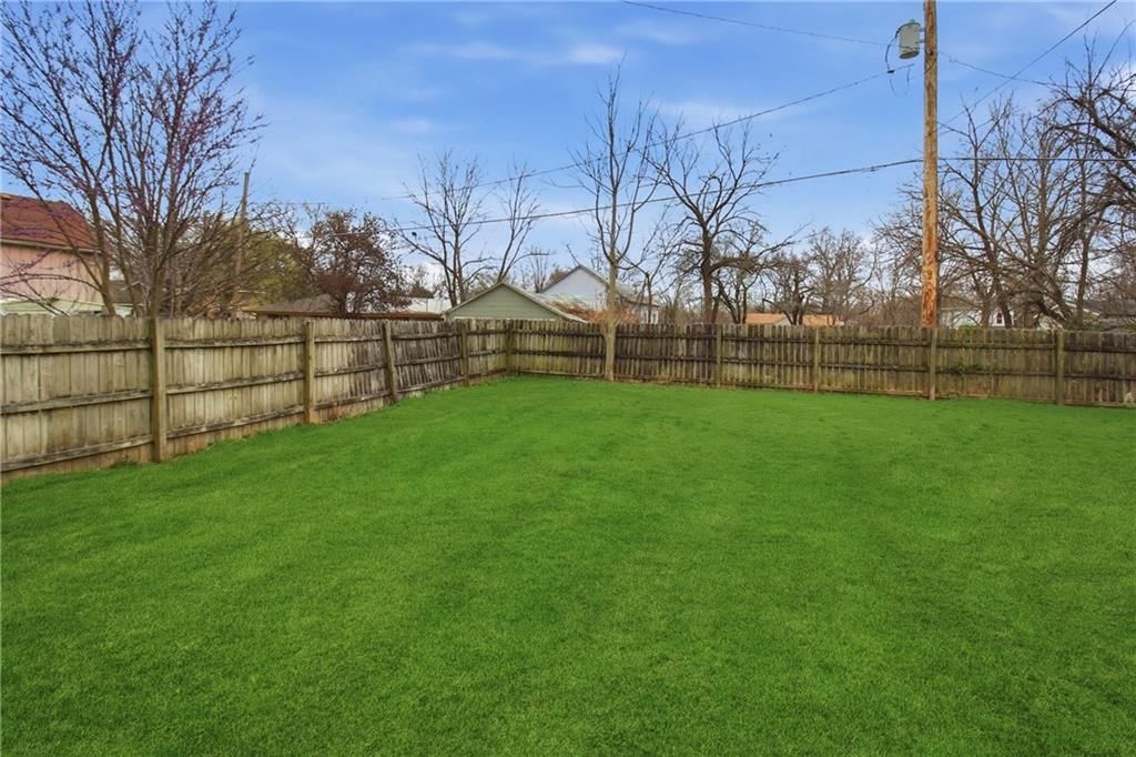 1710 Morgan Avenue — photo 38