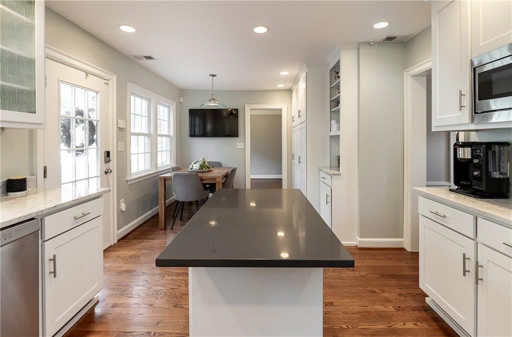 200 W 66th Street — photo 14