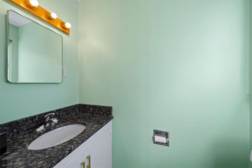 1805 W 21st Terrace — photo 10