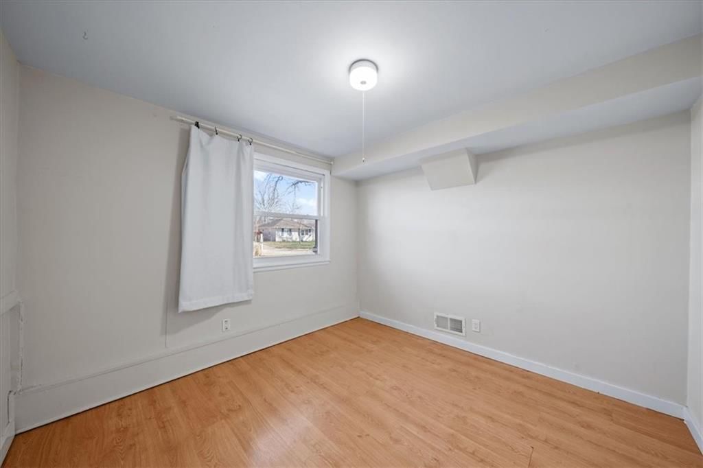 1805 W 21st Terrace — photo 16