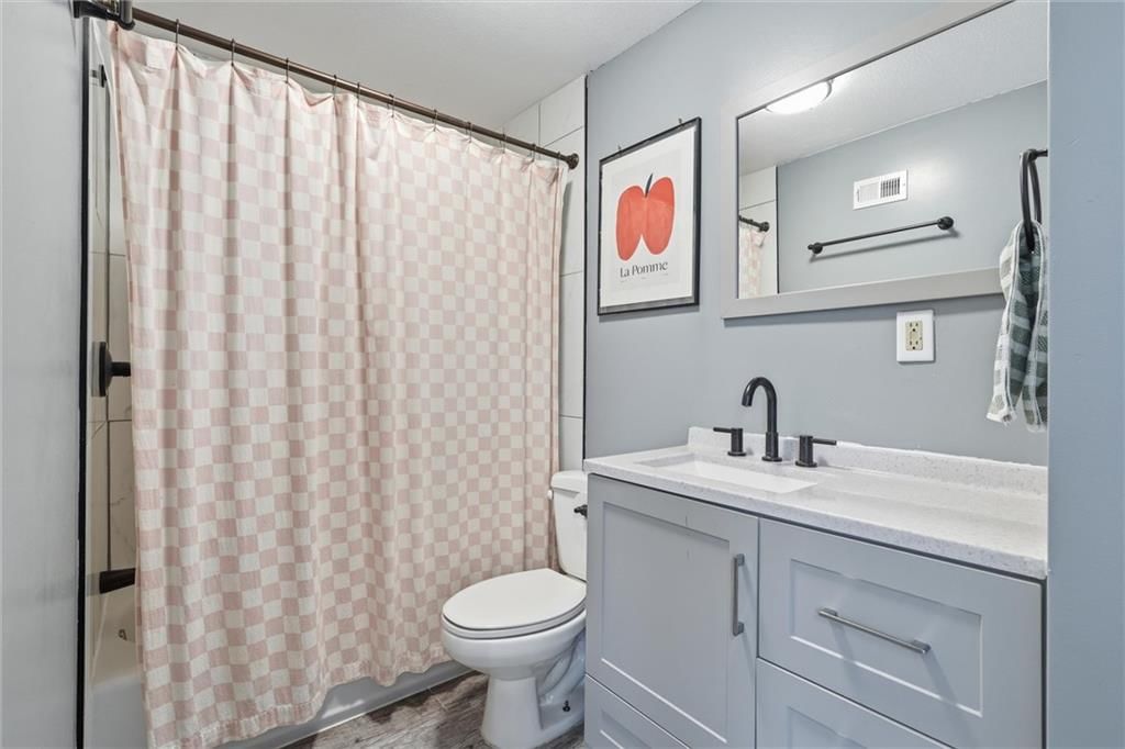 2453 S 12th Terrace — photo 18