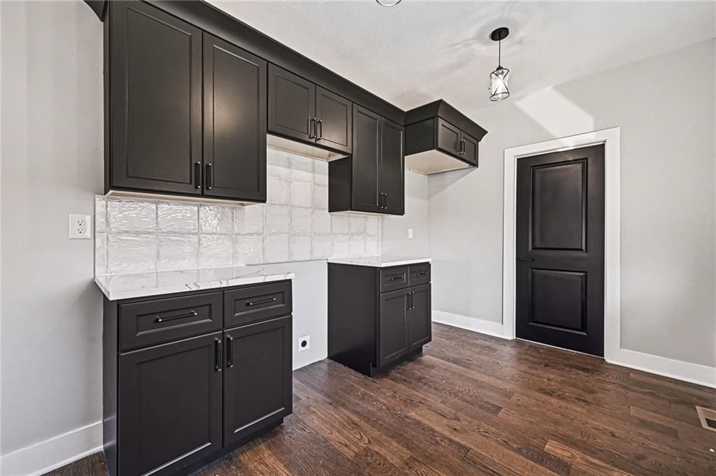 4435 Troost Avenue — photo 8
