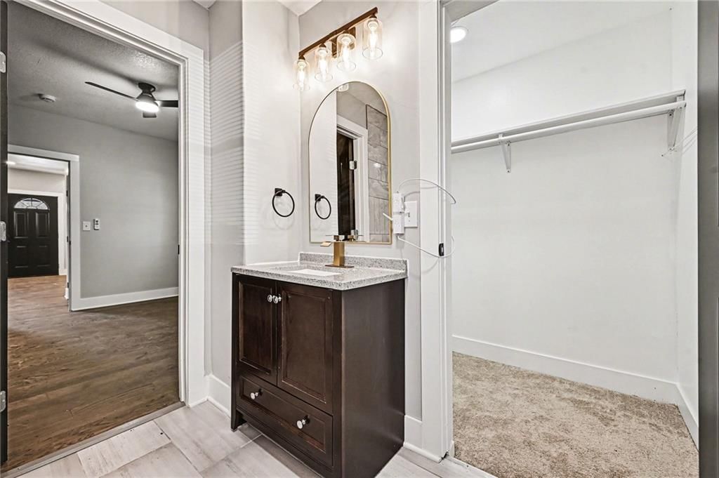 4435 Troost Avenue — photo 12