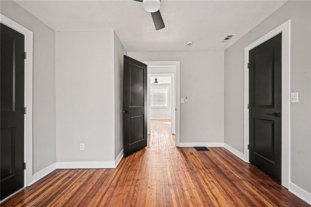 4435 Troost Avenue — photo 19