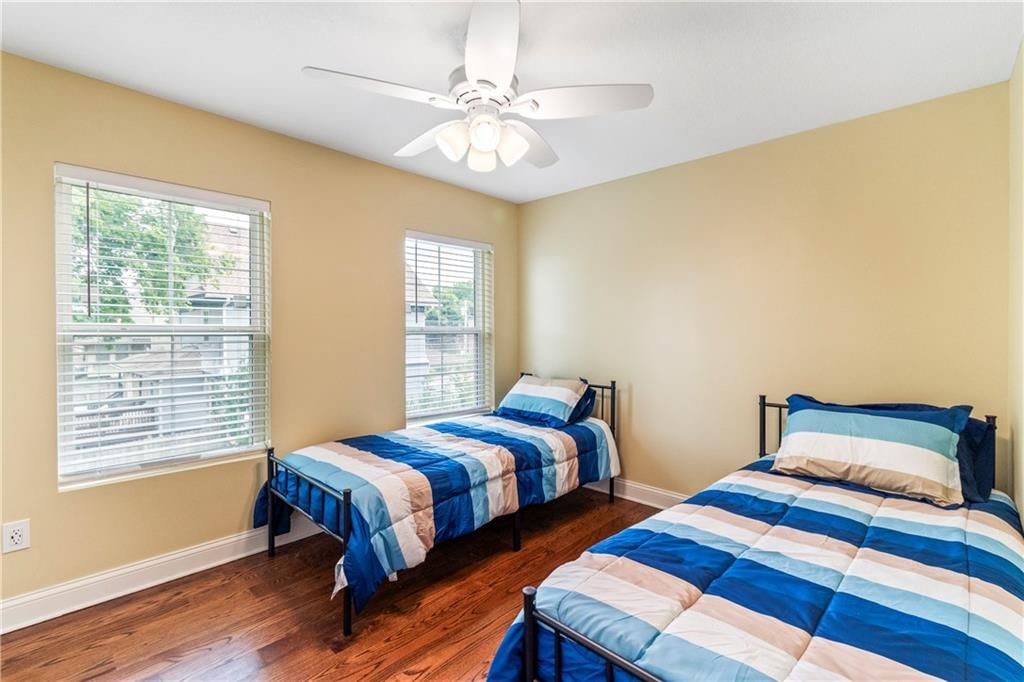 3412 Charlotte Street — photo 23