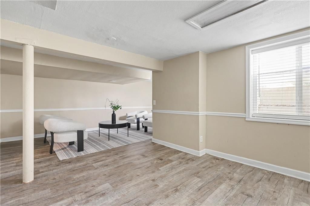 6915 Reeds Road — photo 33