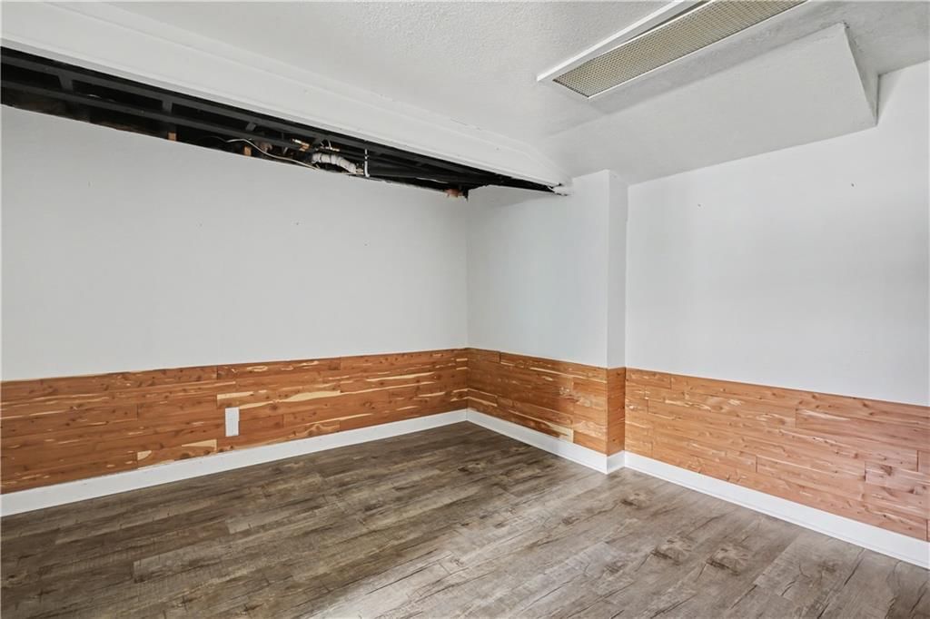 6915 Reeds Road — photo 34