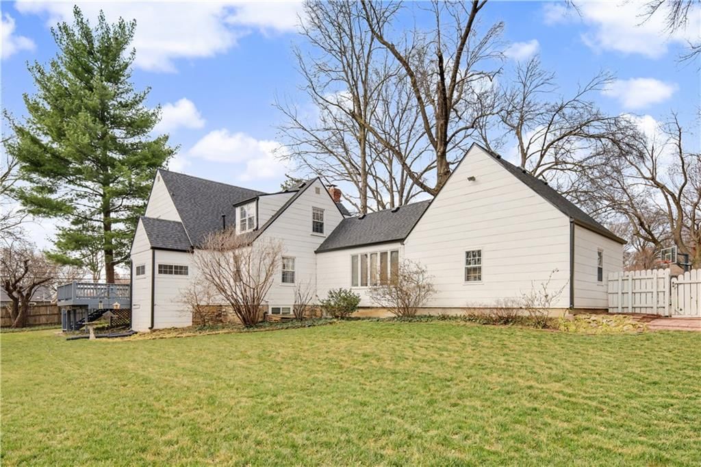 6915 Reeds Road — photo 42
