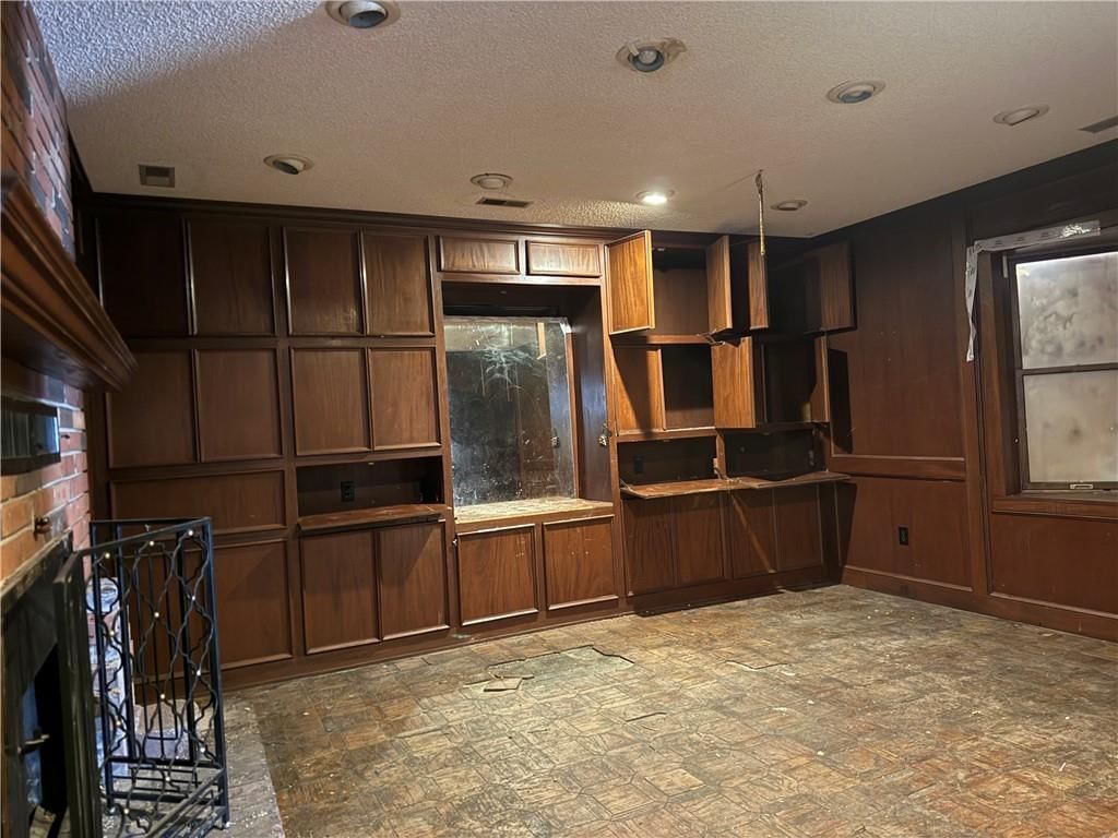 321 W Broadway Avenue — photo 7