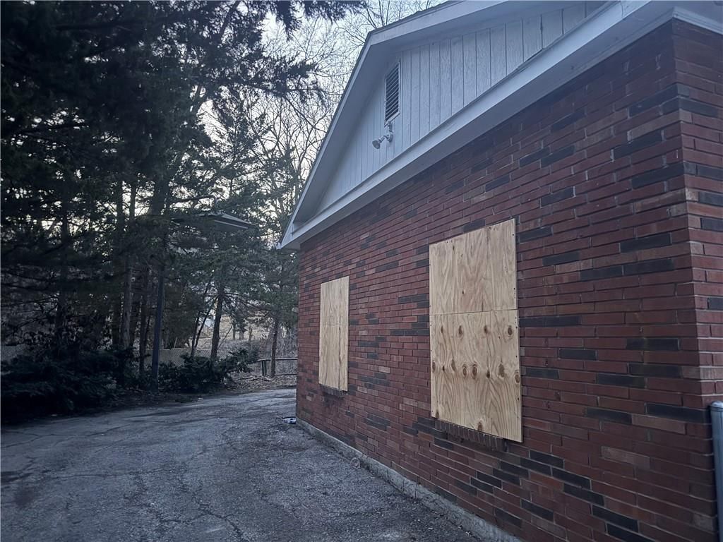 321 W Broadway Avenue — photo 14
