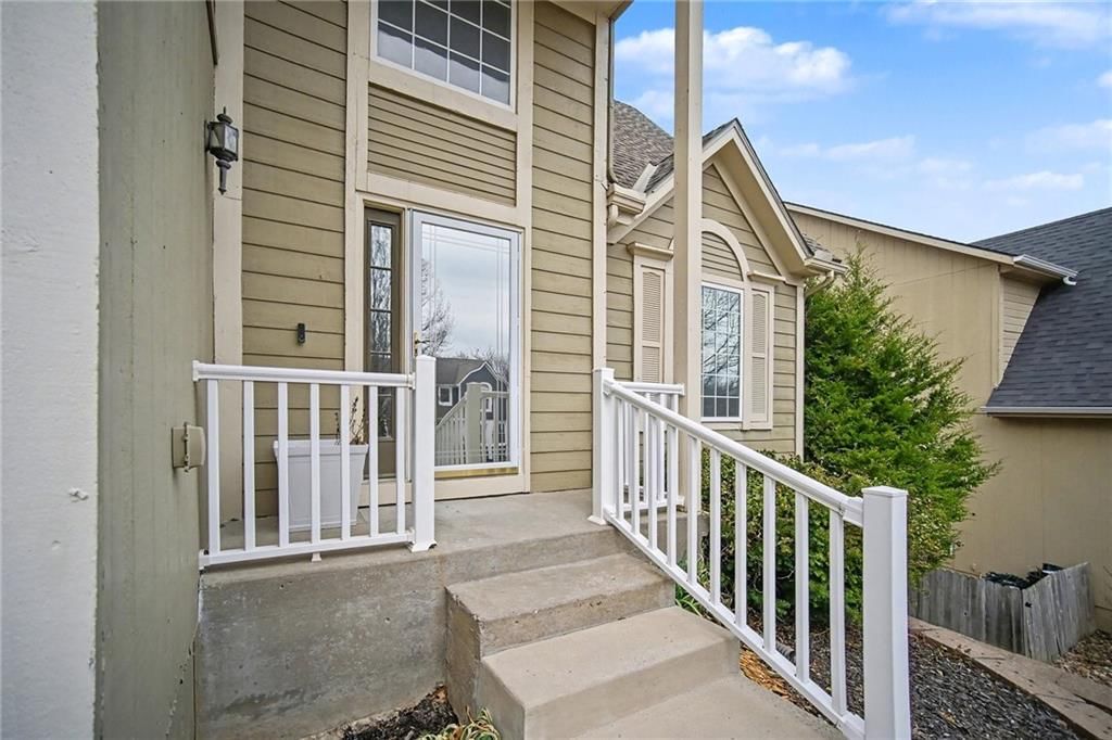 13924 W 71st Place — photo 3