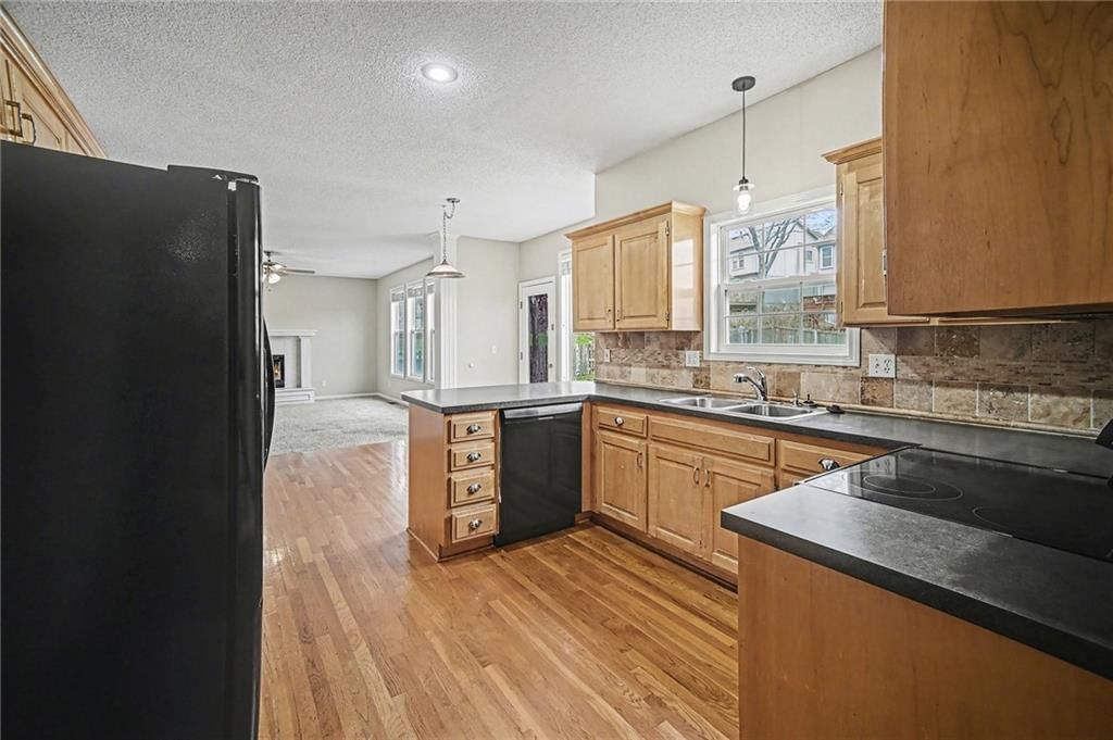 13924 W 71st Place — photo 11