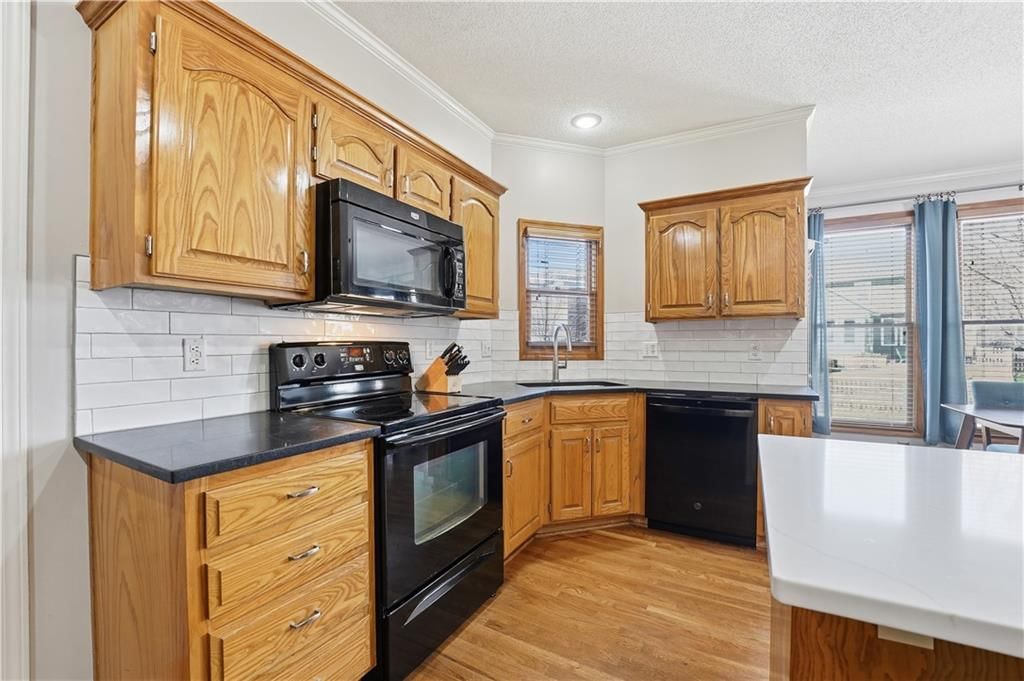 12128 Hardy Street — photo 7