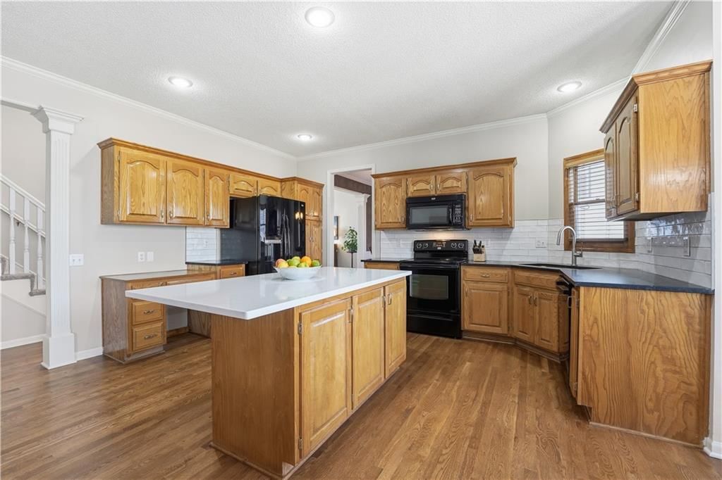 12128 Hardy Street — photo 8