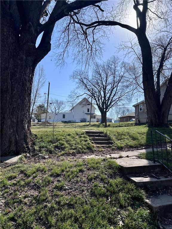 618 Locust Street — photo 3