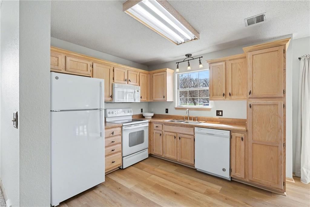 5856 NW Plantation Lane — photo 11