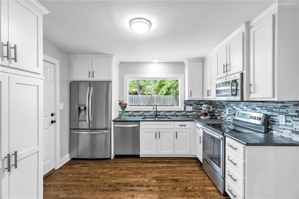 3118 W 79th Street — photo 12
