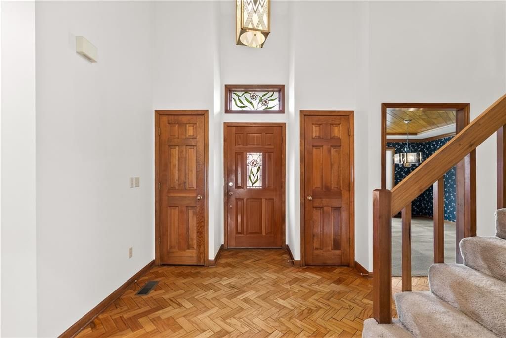 9529 W 116th Terrace — photo 3