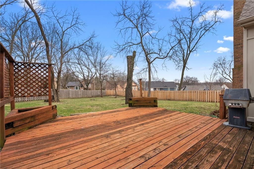 9529 W 116th Terrace — photo 33