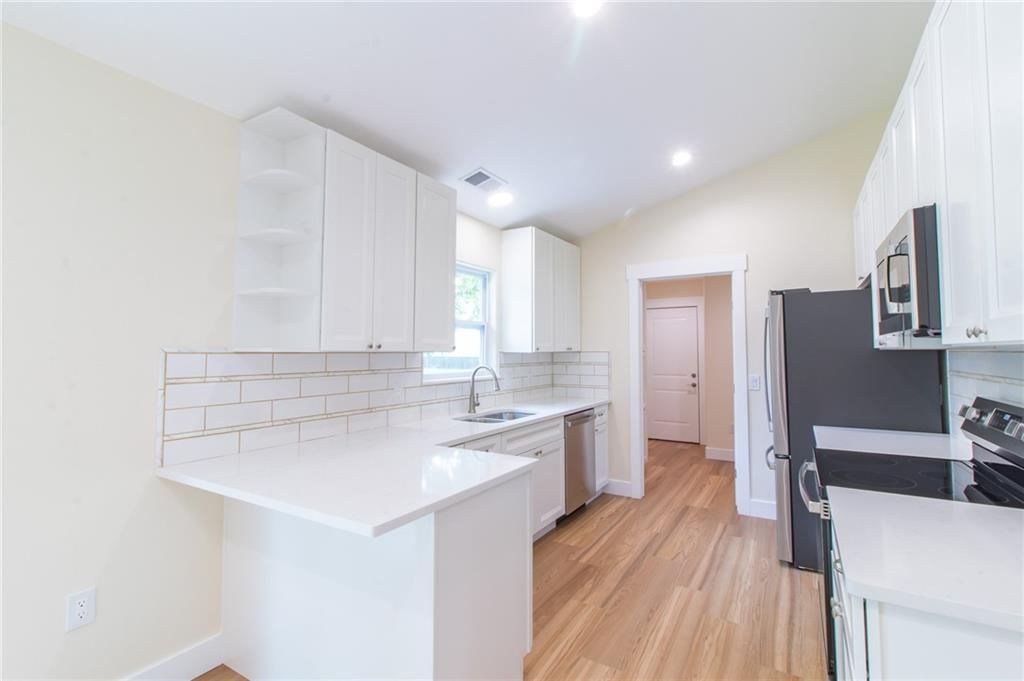 206 W 4th Street — photo 6